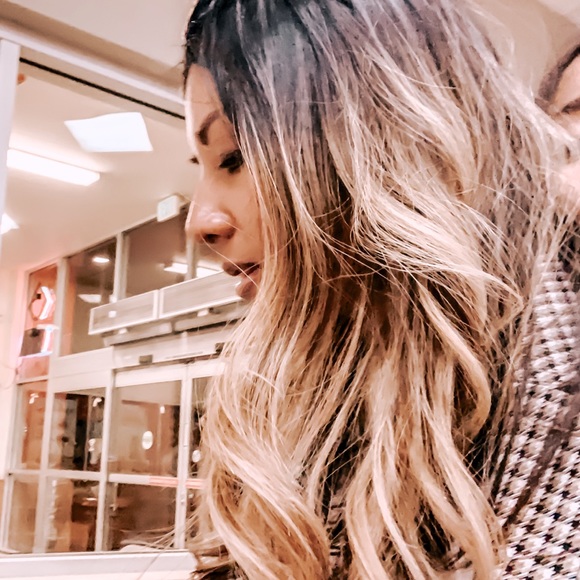 Meet your Posher, Bev - Picture 1 of 1